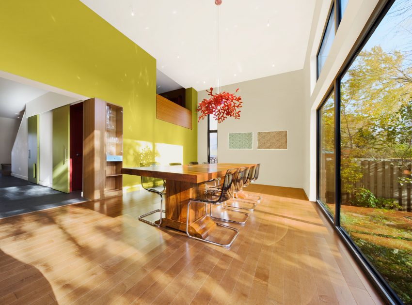 A Vibrant Contemporary Home with Abundant Natural Light and Bright Gamma Colors in Montreal, Canada by Anik Péloquin (6)