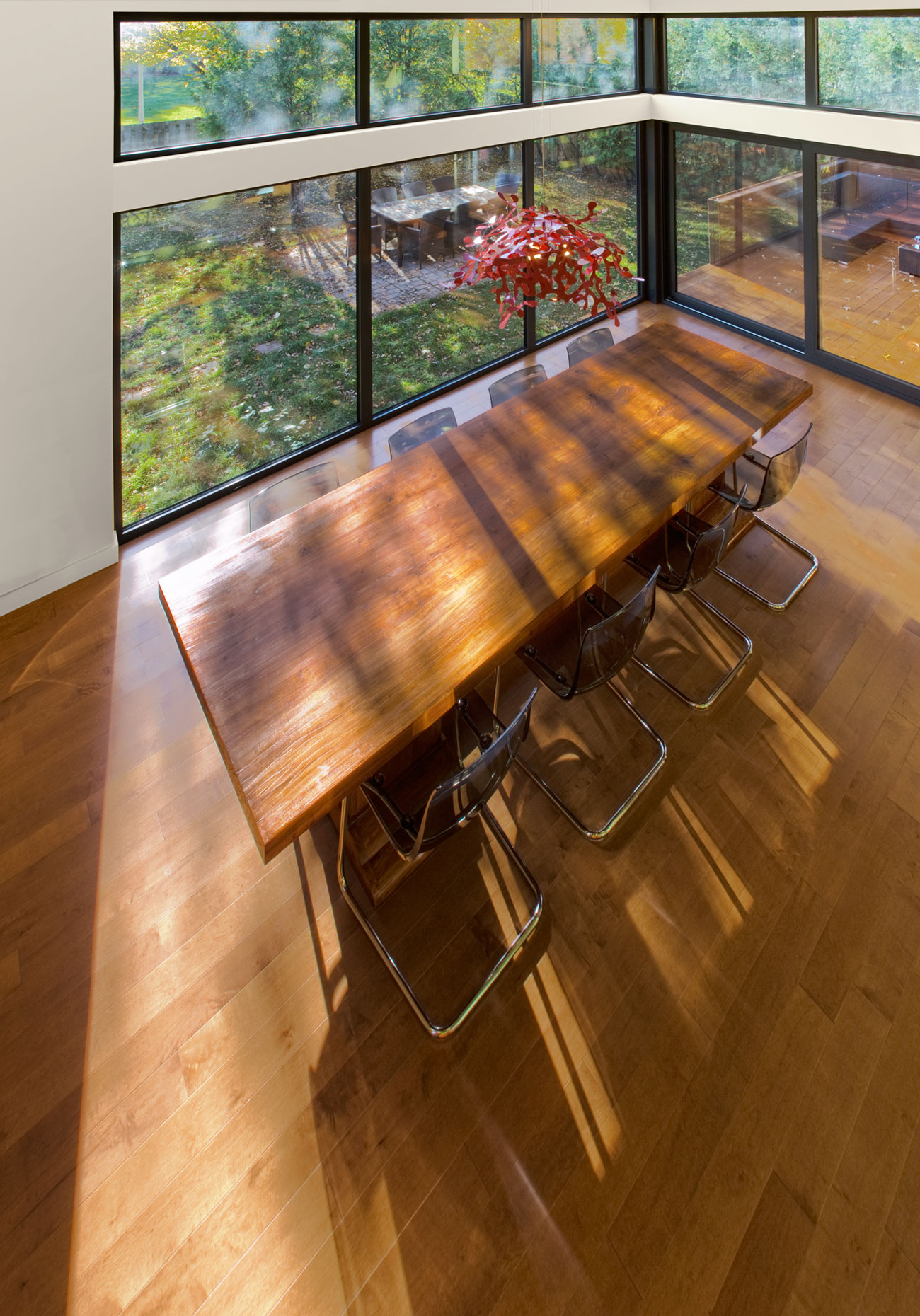 A Vibrant Contemporary Home with Abundant Natural Light and Bright Gamma Colors in Montreal, Canada by Anik Péloquin (8)