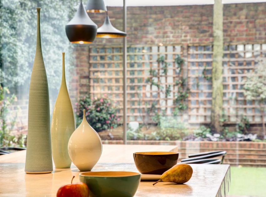A Vibrant Semi-Detached House with Splendid Interior and Character in London, England by DOSarchitects (14)