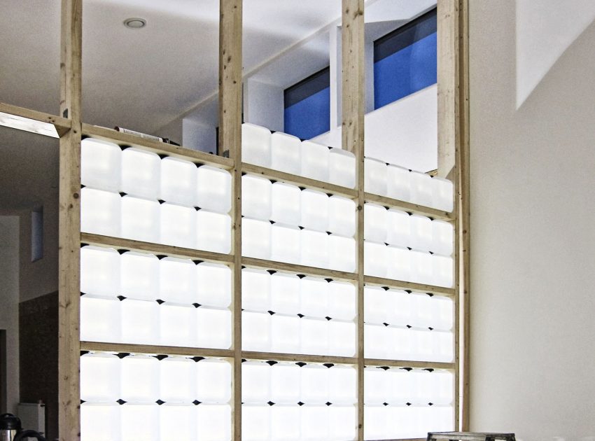 A Warm Contemporary Home Made From Recycled Shipping Containers Materials in Nyborg, Denmark by Lendager Arkitekter (19)