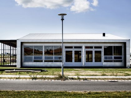 A Warm Contemporary Home Made From Recycled Shipping Containers Materials in Nyborg, Denmark by Lendager Arkitekter (5)