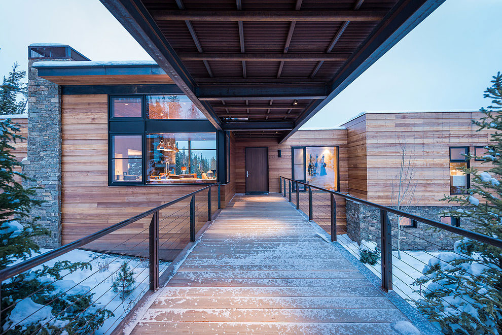 An Elegant Contemporary House Surrounded by Breathtaking Mountain Views in Montana by Pearson Design Group (15)