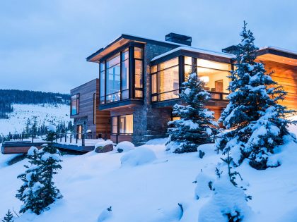 An Elegant Contemporary House Surrounded by Breathtaking Mountain Views in Montana by Pearson Design Group (16)