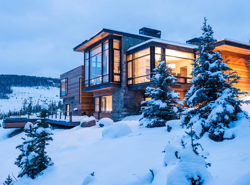 An Elegant Contemporary House Surrounded by Breathtaking Mountain Views in Montana by Pearson Design Group (16)