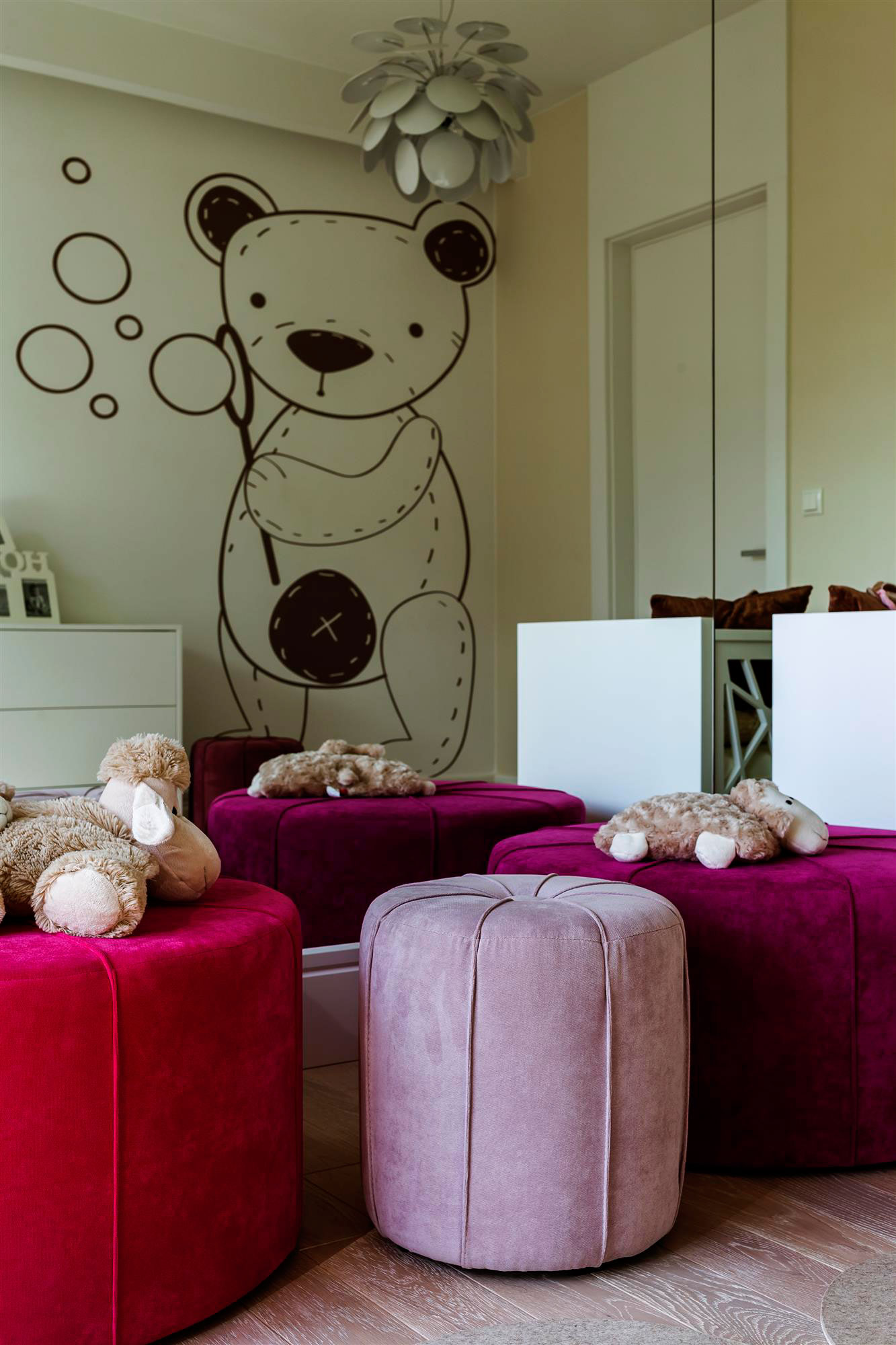 A Warm and Elegant Duplex Apartment with Comfortable Interiors in Warsaw by Hola Design (20)