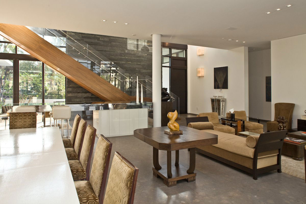 A Warm and Elegant Modern Home with Long and Narrow Pool in Golden Beach by KZ Architecture (11)