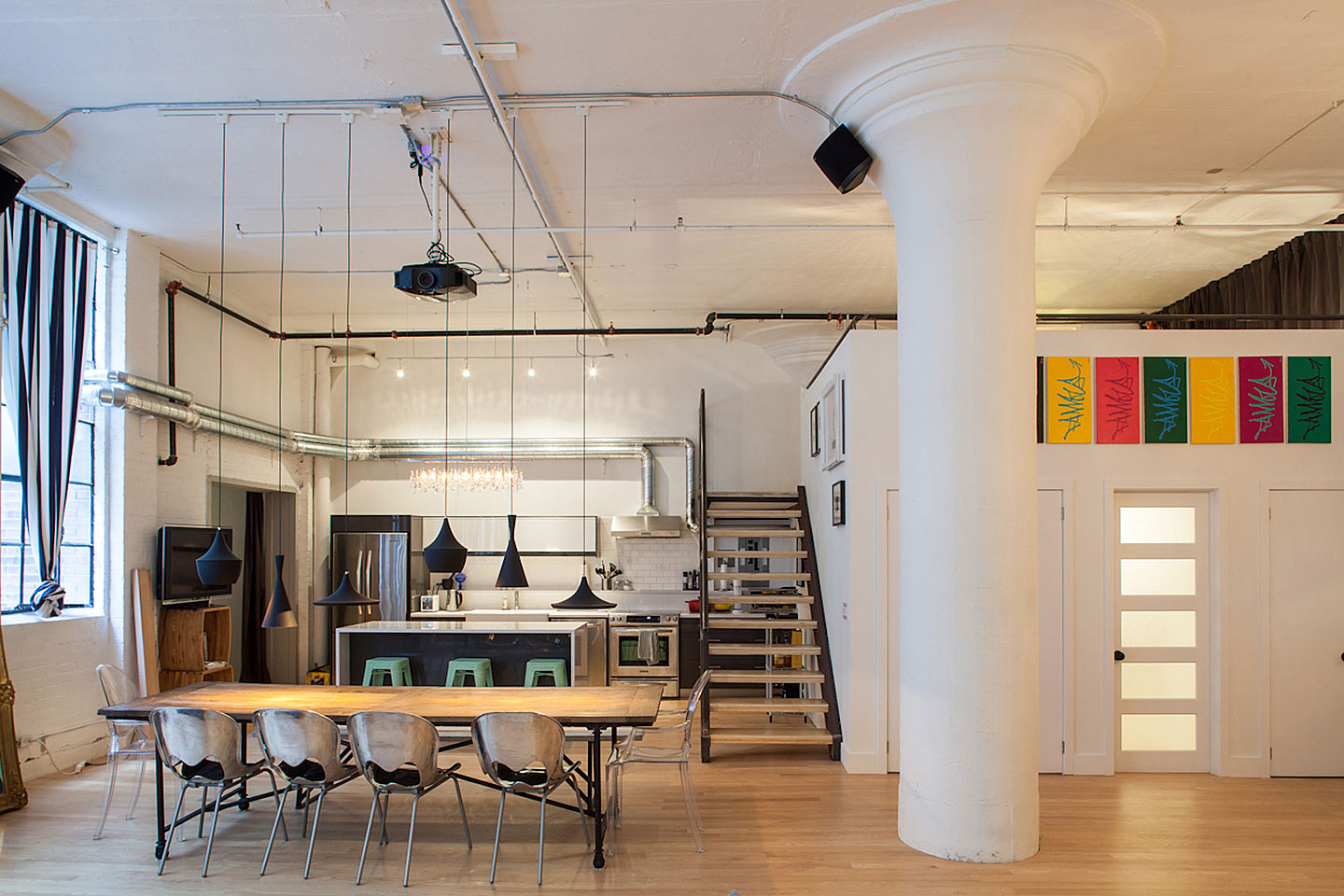 A Warm and Stylish Industrial Home Full of Eclectic Elegance in Toronto by Buildall Homes Inc (6)