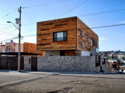 An Eco-Friendly Contemporary Home with an Abundance of Natural Light in Tijuana, Mexico by Oficina 3 Estudio (1)