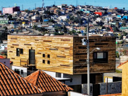 An Eco-Friendly Contemporary Home with an Abundance of Natural Light in Tijuana, Mexico by Oficina 3 Estudio (6)