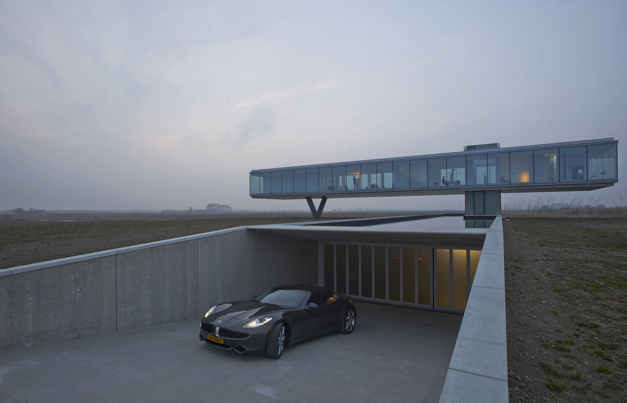 An Eco-Friendly Contemporary House Perched on the Beautiful Landscape in Noord-Beveland by Paul de Ruiter Architects (10)