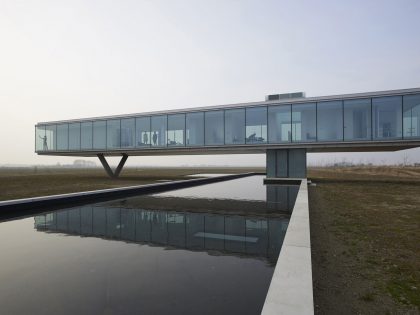 An Eco-Friendly Contemporary House Perched on the Beautiful Landscape in Noord-Beveland by Paul de Ruiter Architects (3)