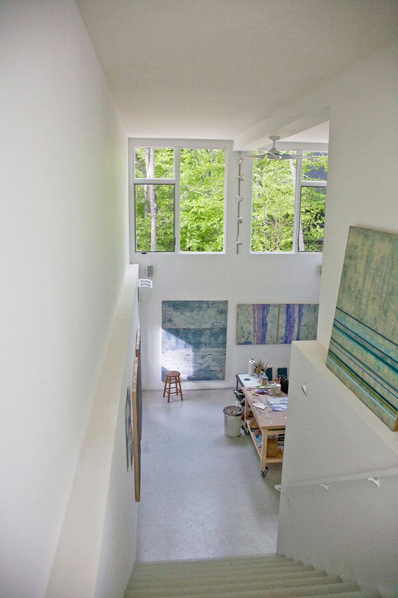 An Eco-Friendly Contemporary Studio From Two Shipping Containers in Amagansett by Maziar Behrooz Architecture (5)