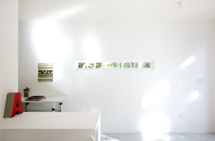 An Eco-Friendly Contemporary Studio From Two Shipping Containers in Amagansett by Maziar Behrooz Architecture (7)