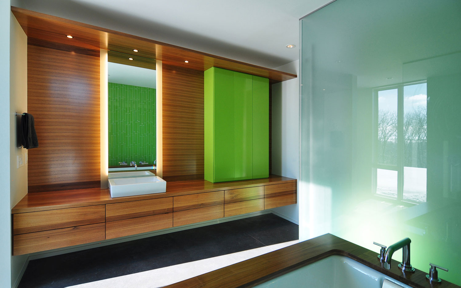 An Eco-Friendly Modern Home with Green Roof and Ventilated Facade in Blue Mounds, Wisconsin by Johnsen Schmaling Architects (13)