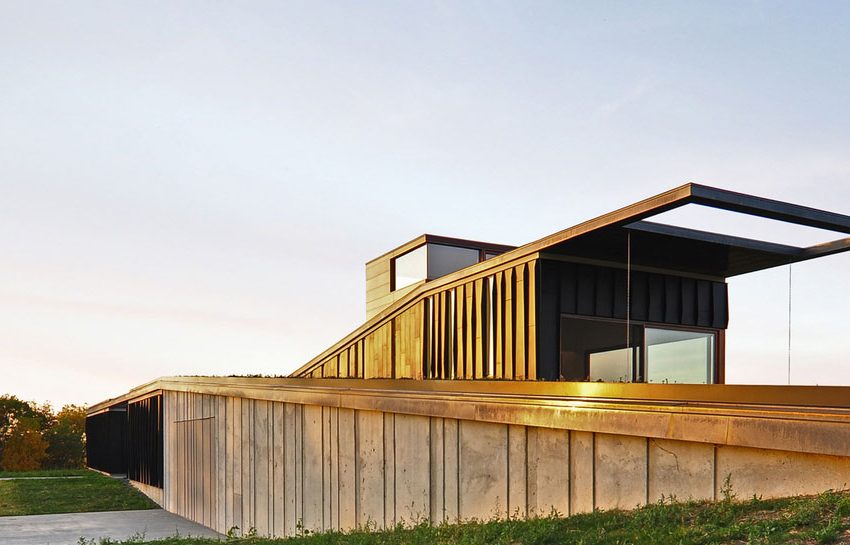 An Eco-Friendly Modern Home with Green Roof and Ventilated Facade in Blue Mounds, Wisconsin by Johnsen Schmaling Architects (2)