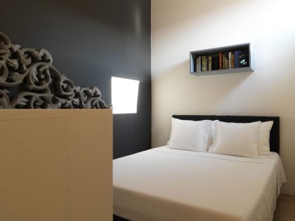 An Elegant Contemporary Apartment with Multifunctional Furniture in Venice by Baldessari e Baldessari (8)