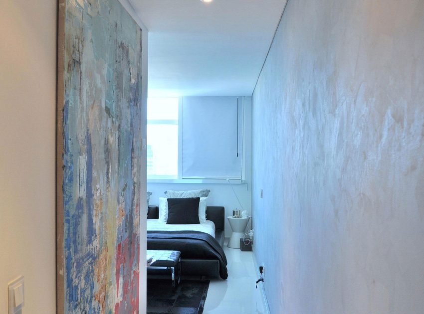 An Elegant Contemporary Apartment with Timeless and Sophisticated Environment in Lisbon by Nuno Ladeiro (4)