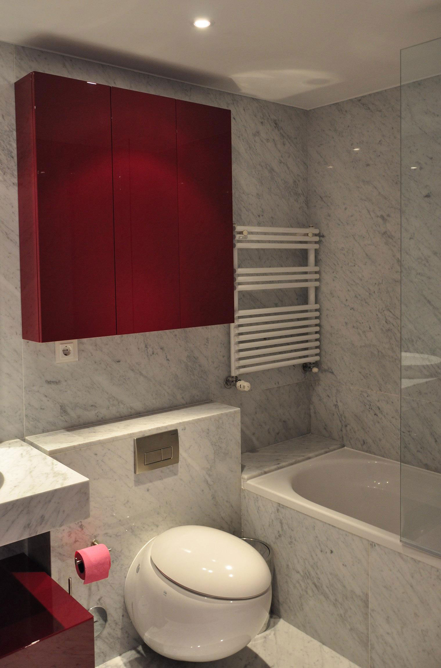 An Elegant Contemporary Apartment with Timeless and Sophisticated Environment in Lisbon by Nuno Ladeiro (9)