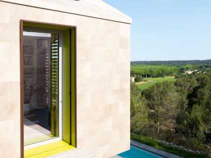 An Elegant Contemporary Home Surrounded by Pine Trees with Wonderful Views in Montpellier by N+B Architectes (11)