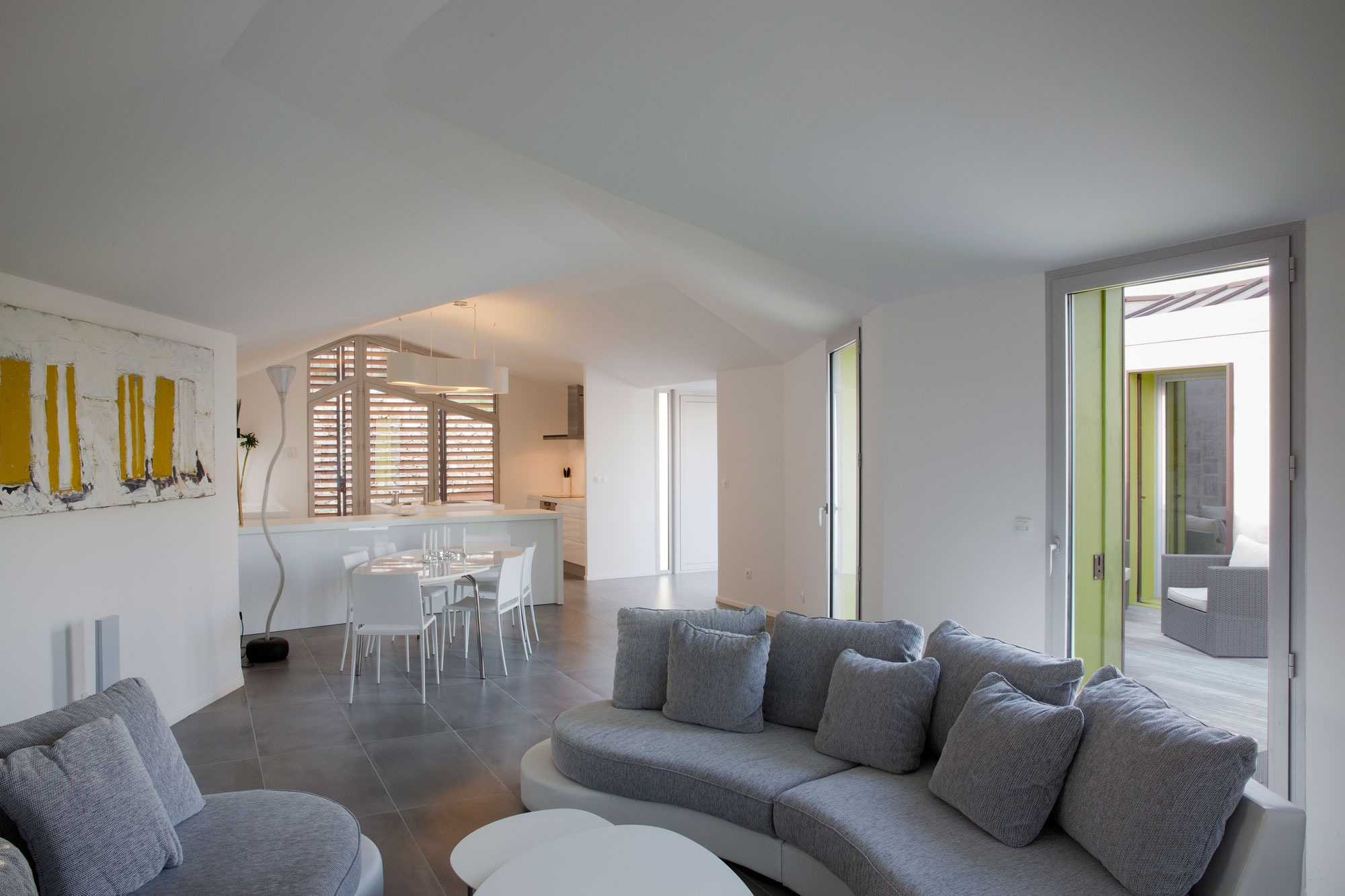An Elegant Contemporary Home Surrounded by Pine Trees with Wonderful Views in Montpellier by N+B Architectes (14)