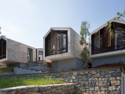 An Elegant Contemporary Home Surrounded by Pine Trees with Wonderful Views in Montpellier by N+B Architectes (3)