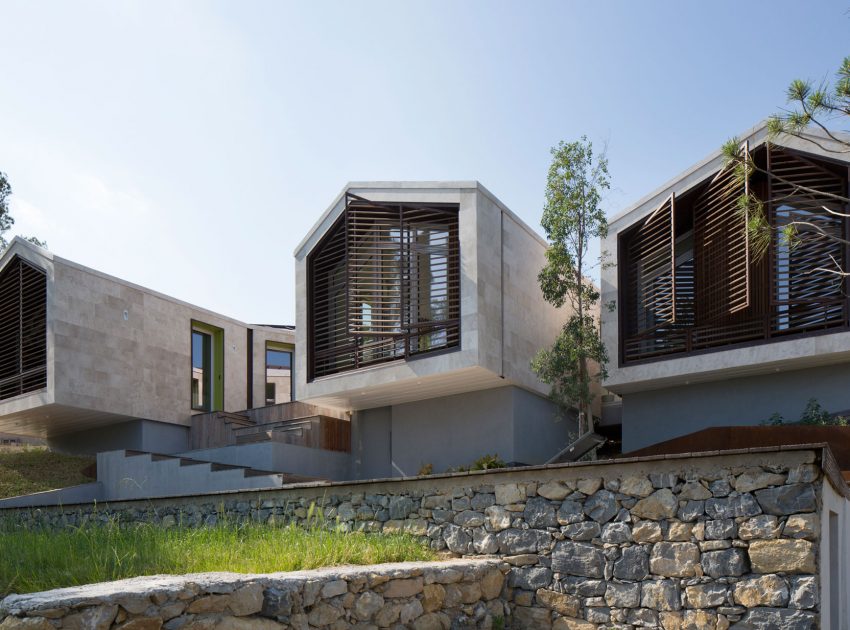 An Elegant Contemporary Home Surrounded by Pine Trees with Wonderful Views in Montpellier by N+B Architectes (3)