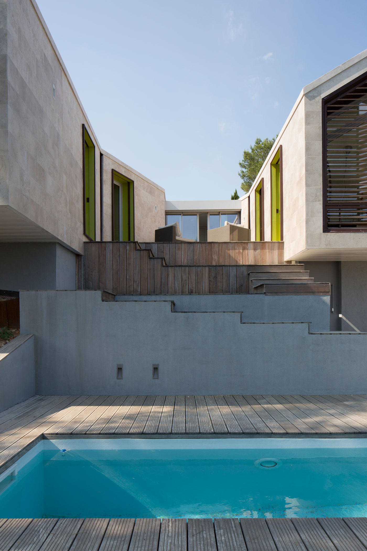 An Elegant Contemporary Home Surrounded by Pine Trees with Wonderful Views in Montpellier by N+B Architectes (9)