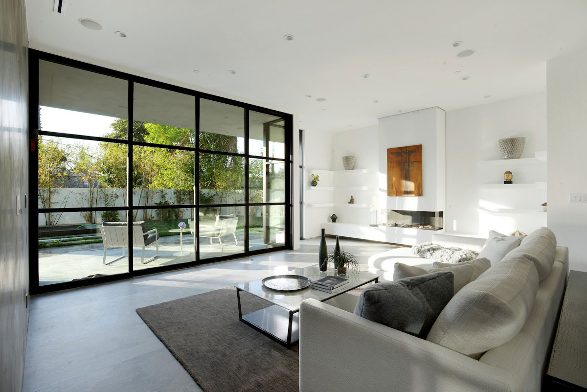 An Elegant Contemporary Home with Chic and Spacious Interior in Los Angeles by Amit Apel Design (2)