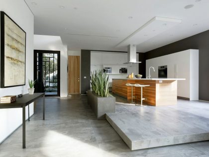 An Elegant Contemporary Home with Chic and Spacious Interior in Los Angeles by Amit Apel Design (5)