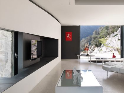An Elegant Contemporary Mountain House Overlooking the Hills of Tuscany, Italy by Michel Boucquillon & Donia Maaoui (4)