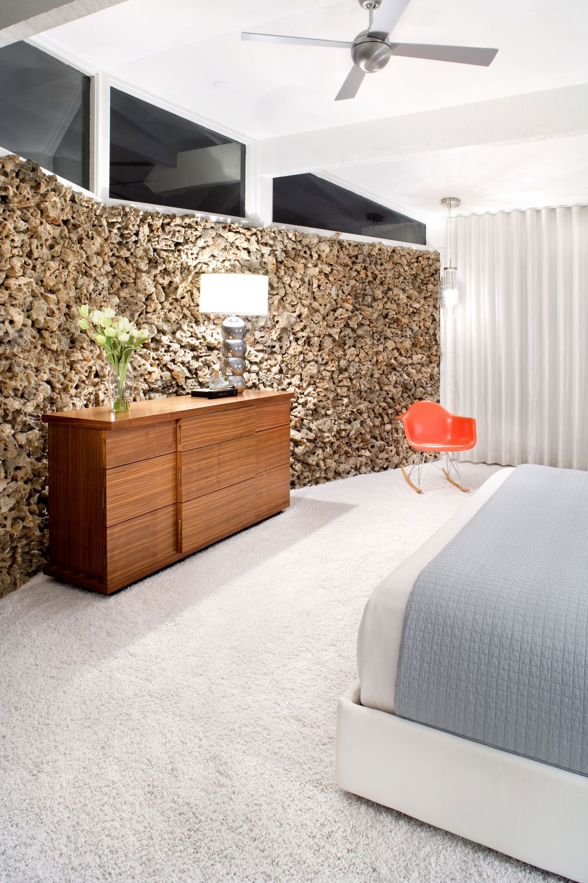 An Elegant Contemporary Remodel of a Unique and Mid-Century Modern Home in Austin by Kevin Pruitt (9)