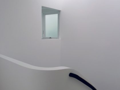 An Elegant Lakeside Summer Home with Modern and Spectacular Views in Seattle by CCS Architecture (14)