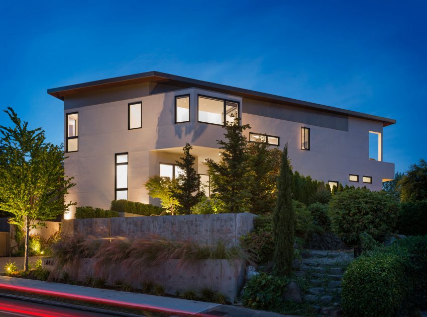 An Elegant Lakeside Summer Home with Modern and Spectacular Views in Seattle by CCS Architecture (24)