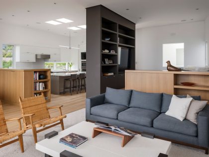 An Elegant Lakeside Summer Home with Modern and Spectacular Views in Seattle by CCS Architecture (6)