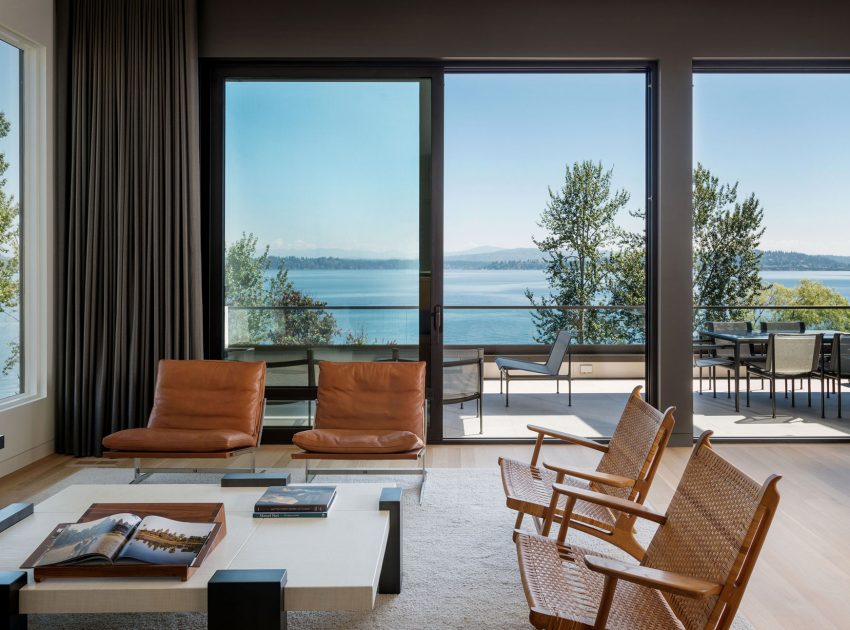 An Elegant Lakeside Summer Home with Modern and Spectacular Views in Seattle by CCS Architecture (7)