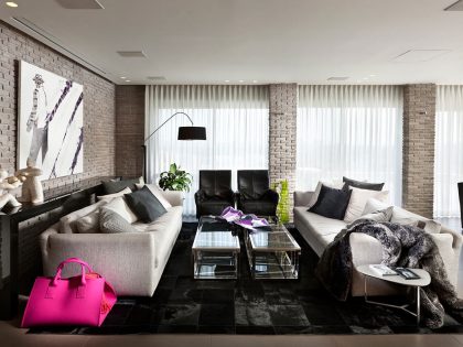 An Elegant Modern Apartment with Warm and Welcoming Atmosphere in Tel Aviv