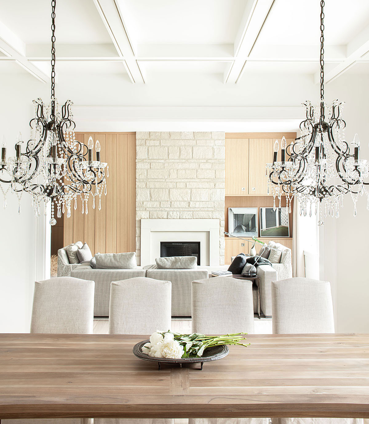 An Elegant Modern Farmhouse with Cozy and Comfortable Appearance in West Vancouver by Kelly Deck (17)