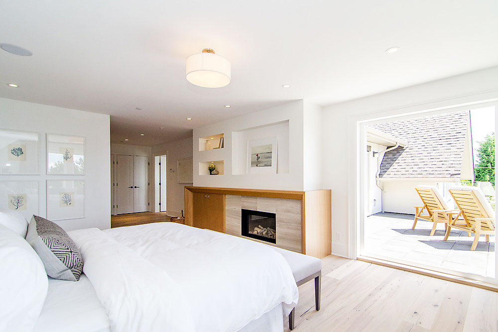 An Elegant Modern Farmhouse with Cozy and Comfortable Appearance in West Vancouver by Kelly Deck (29)