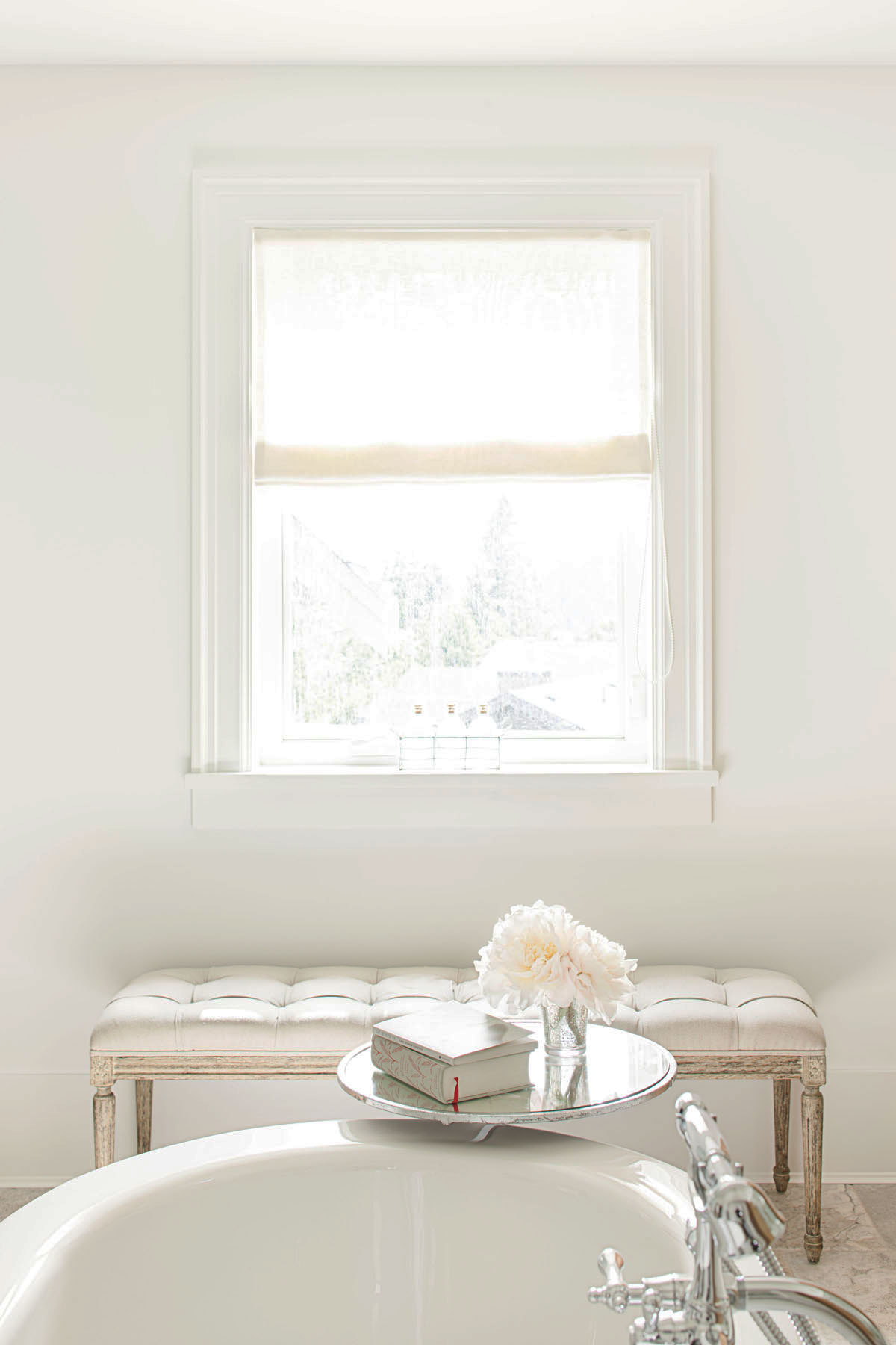 An Elegant Modern Farmhouse with Cozy and Comfortable Appearance in West Vancouver by Kelly Deck (35)