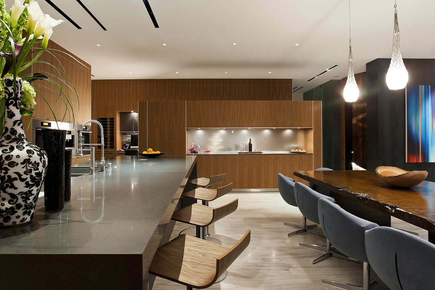 An Elegant Modern House with Beautiful Interiors in the Desert of Nevada by assemblageSTUDIO (12)
