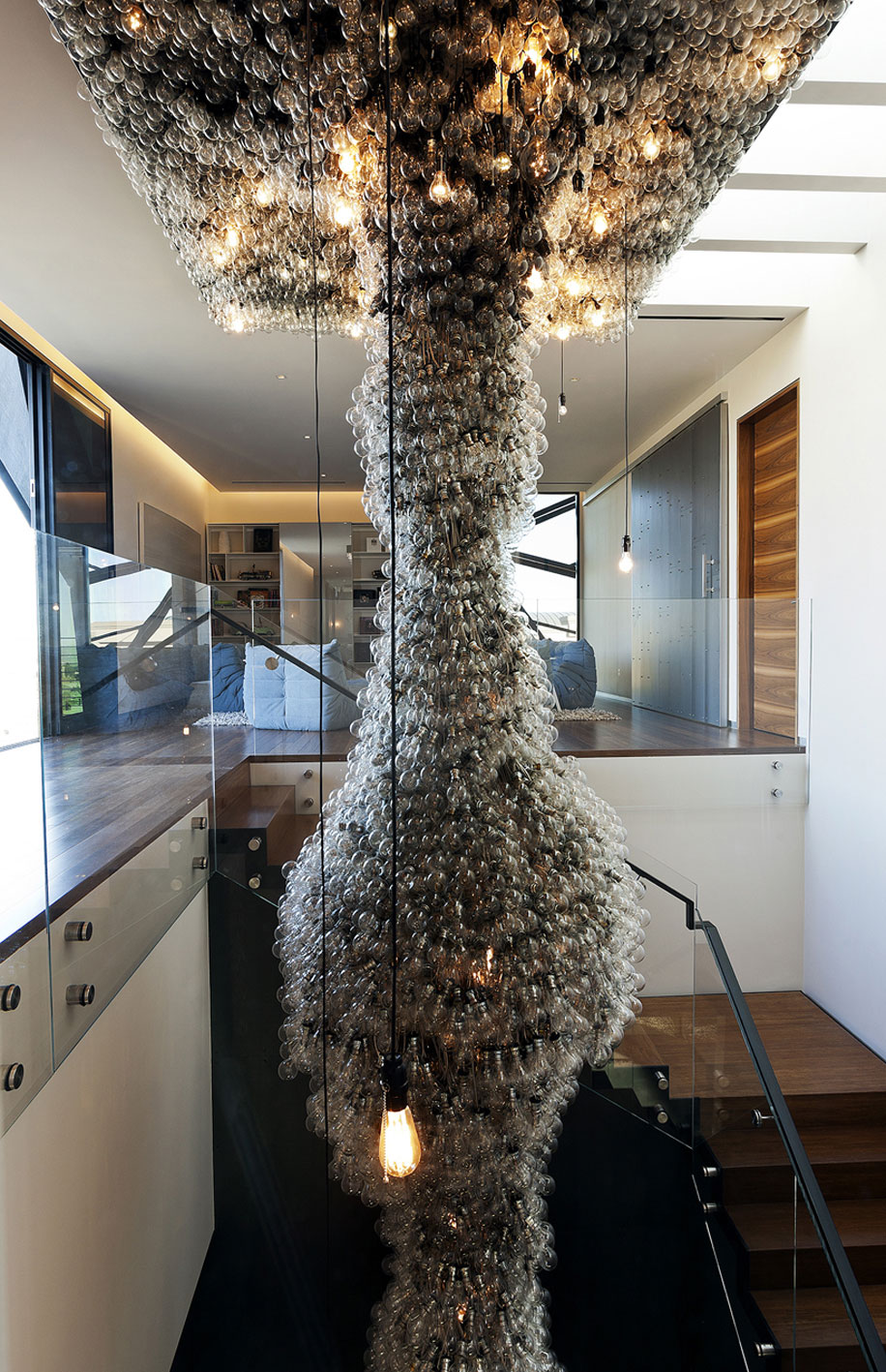 An Elegant Modern House with Beautiful Interiors in the Desert of Nevada by assemblageSTUDIO (15)
