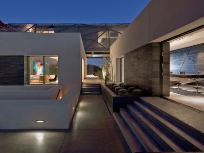 An Elegant Modern House with Beautiful Interiors in the Desert of Nevada by assemblageSTUDIO (26)