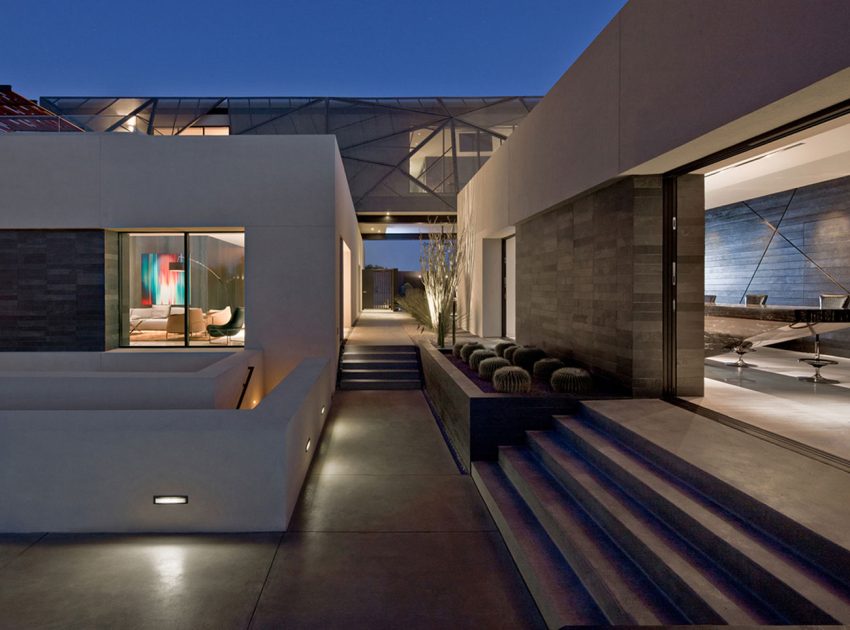 An Elegant Modern House with Beautiful Interiors in the Desert of Nevada by assemblageSTUDIO (26)