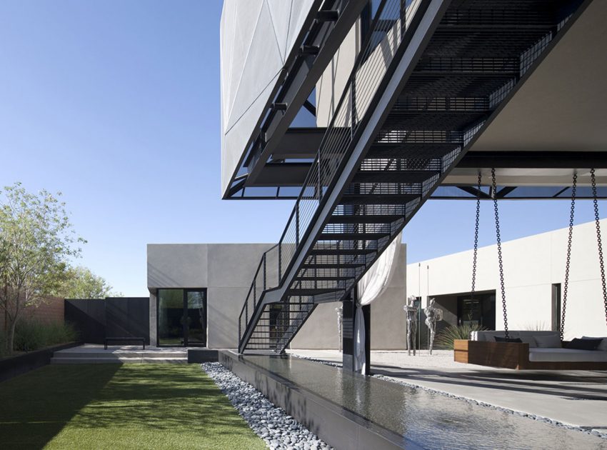 An Elegant Modern House with Beautiful Interiors in the Desert of Nevada by assemblageSTUDIO (3)