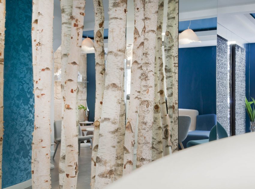 An Elegant and Chic Modern Hotel with Vibrant Interior in Paris by Peyroux & Thisy (10)