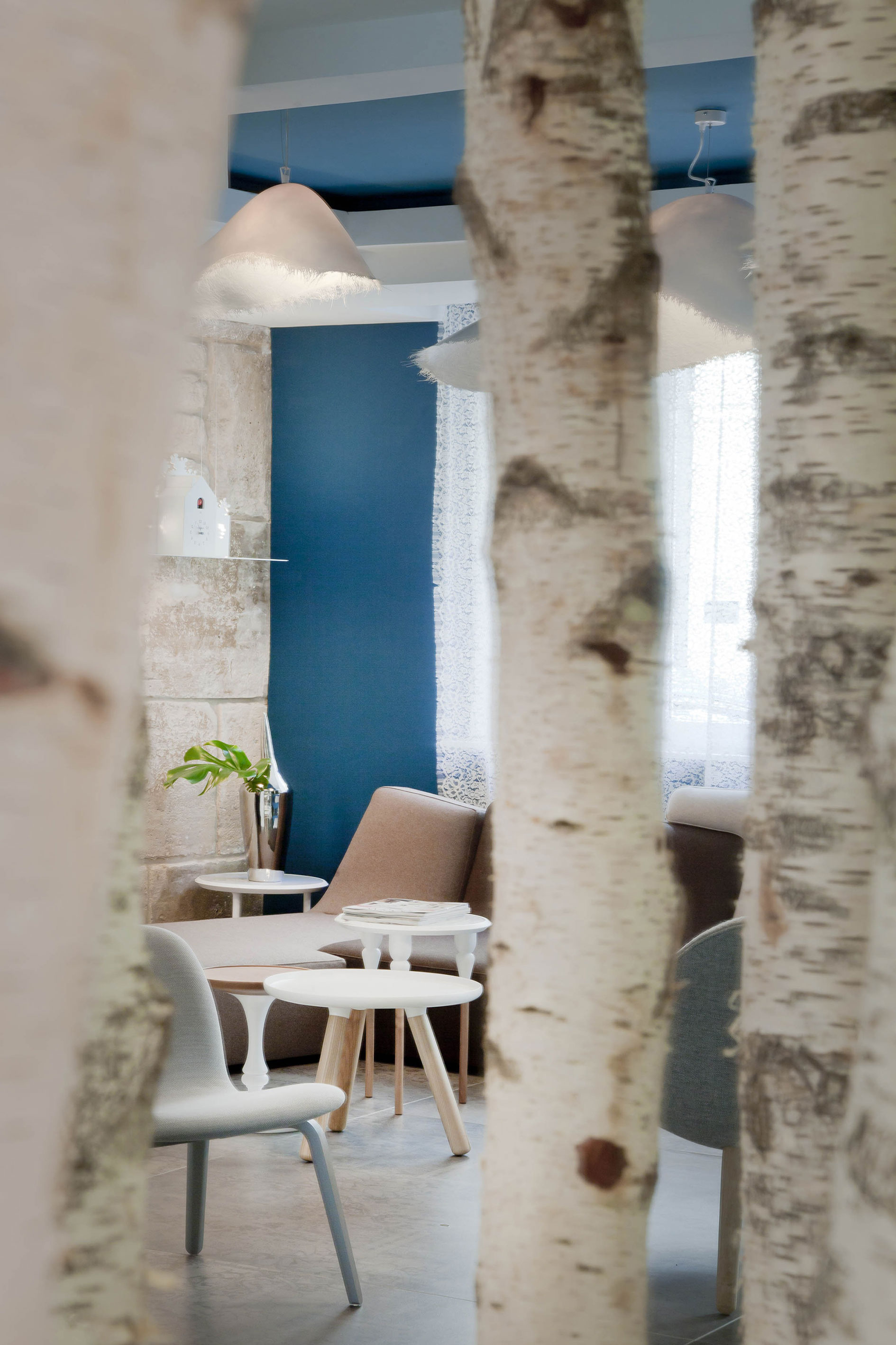 An Elegant and Chic Modern Hotel with Vibrant Interior in Paris by Peyroux & Thisy (11)