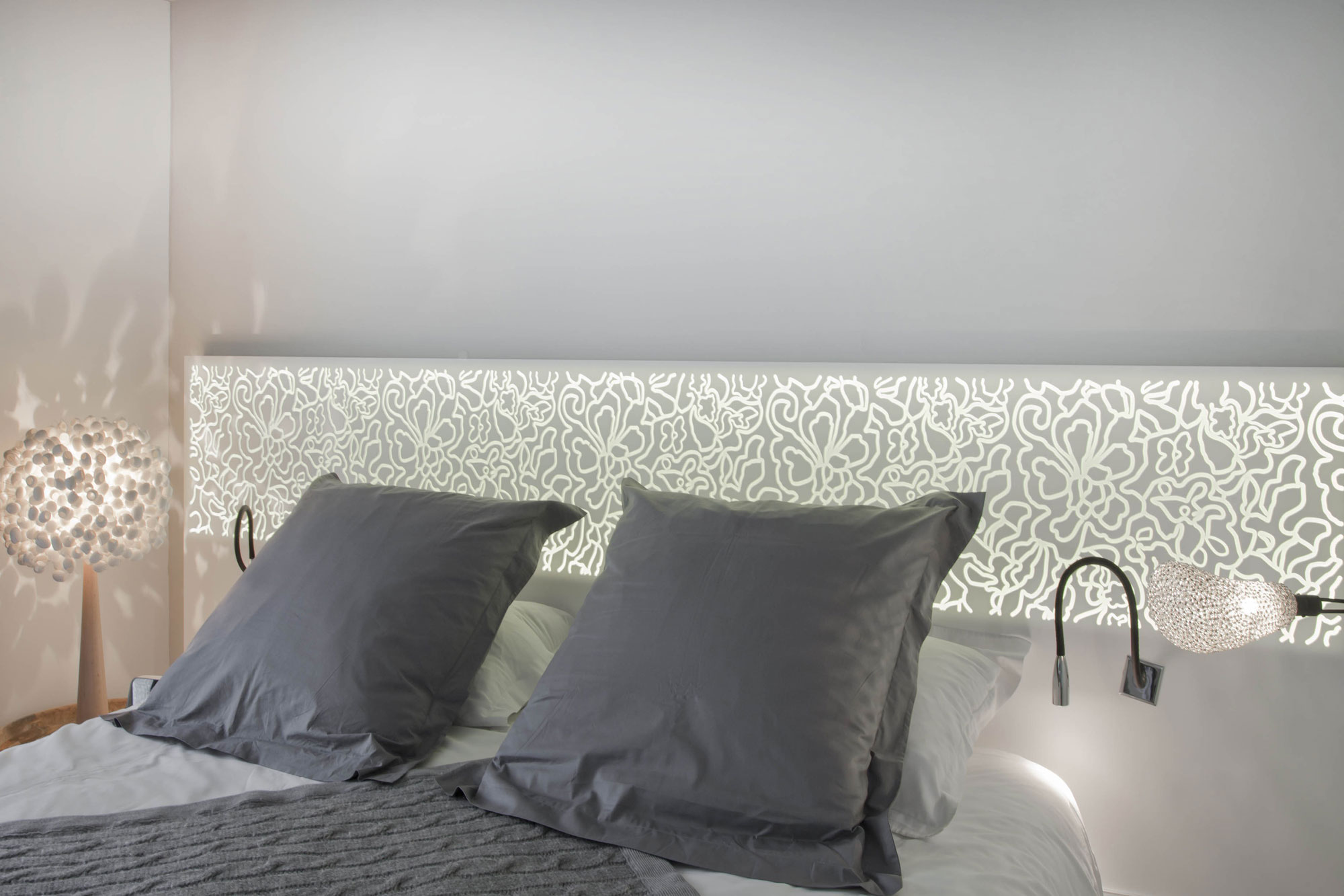 An Elegant and Chic Modern Hotel with Vibrant Interior in Paris by Peyroux & Thisy (17)