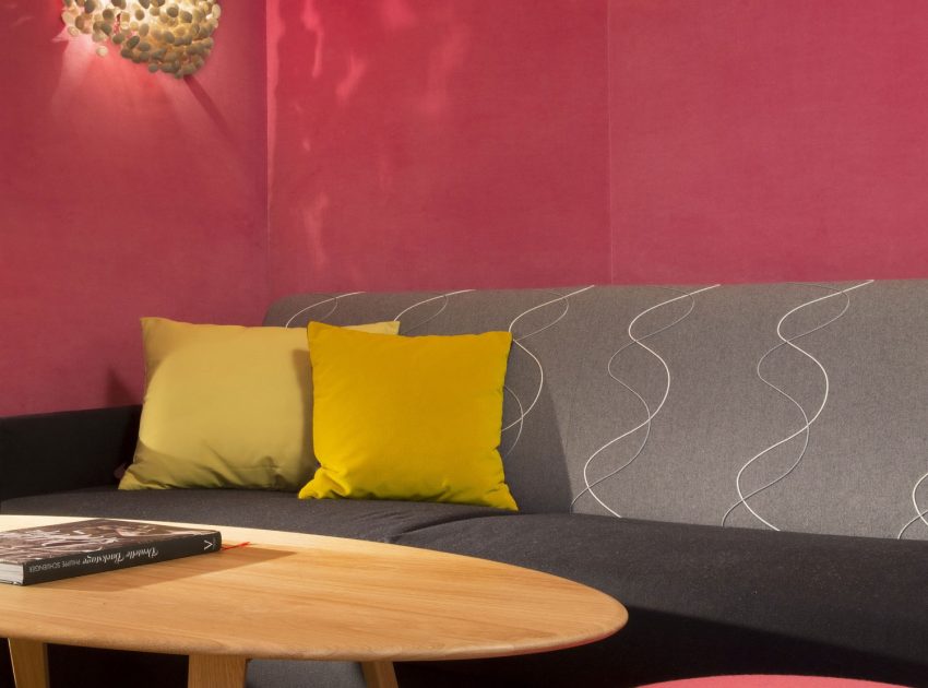 An Elegant and Chic Modern Hotel with Vibrant Interior in Paris by Peyroux & Thisy (27)