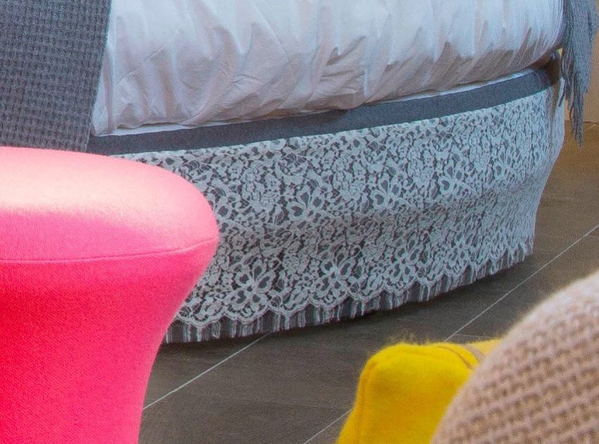 An Elegant and Chic Modern Hotel with Vibrant Interior in Paris by Peyroux & Thisy (29)