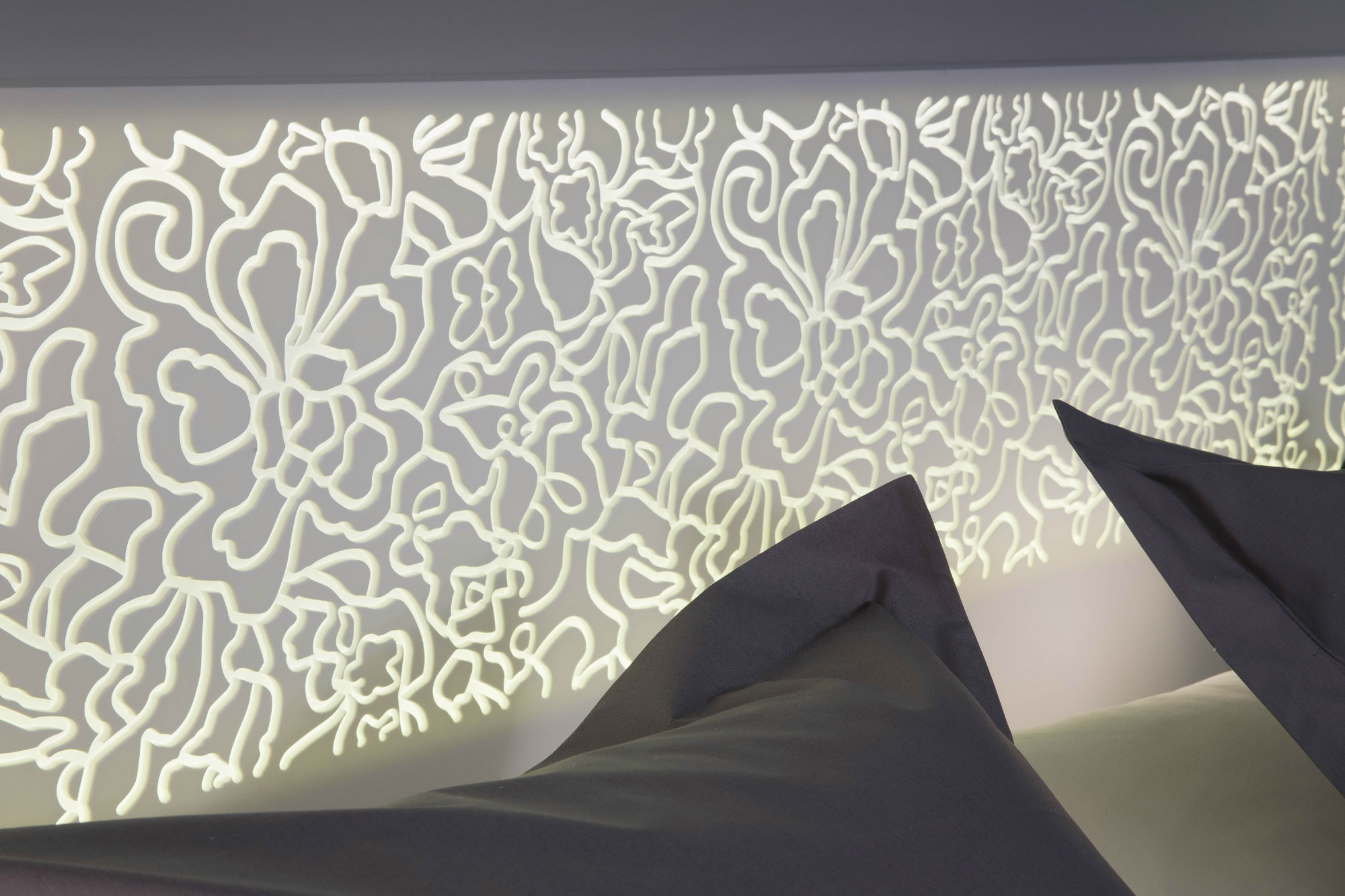 An Elegant and Chic Modern Hotel with Vibrant Interior in Paris by Peyroux & Thisy (33)